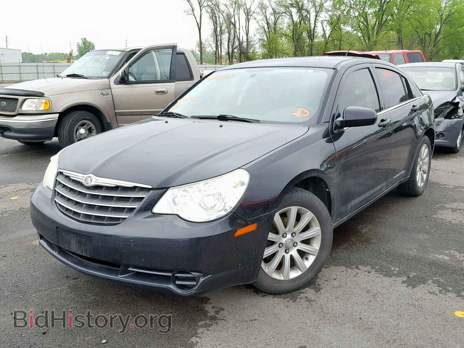 2010 CHRYSLER SEBRING - VIN: 1C3CC5FB9AN169596 - Фото 2