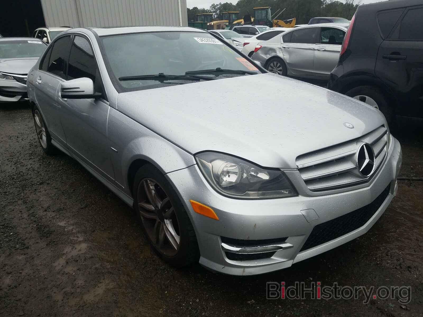 Photo WDDGF4HB3CA673251 - MERCEDES-BENZ C CLASS 2012