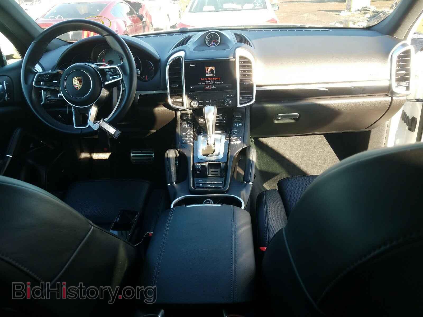 2017 PORSCHE CAYENNE - VIN: WP1AB2A20HLA52571 - Фото 9