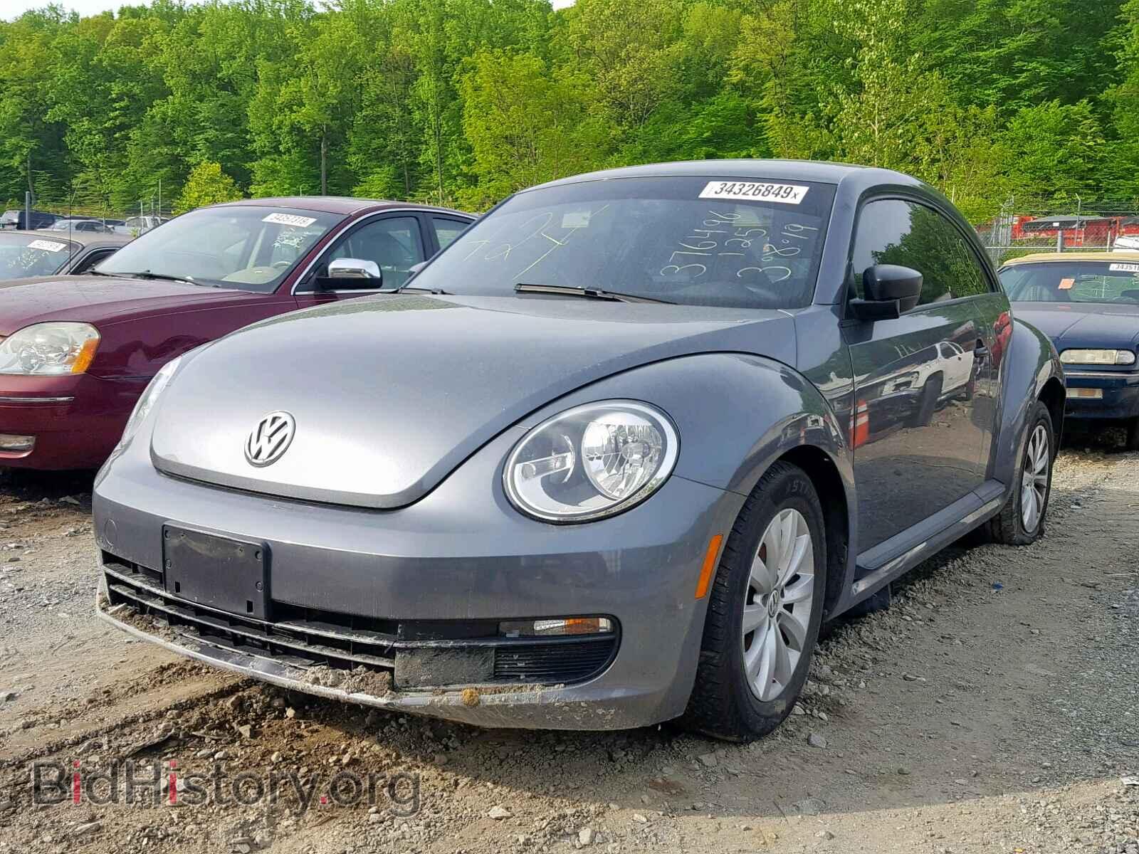 2014 VOLKSWAGEN BEETLE - VIN: 3VWF17AT2EM646294 - Фото 2