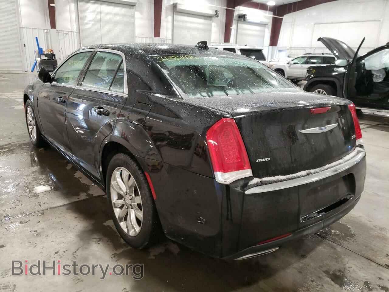 2017 CHRYSLER 300 - VIN: 2C3CCARG5HH544970 - Фото 3