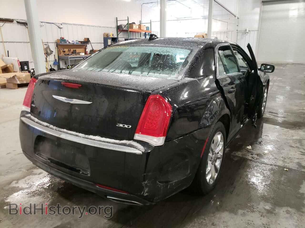 2017 CHRYSLER 300 - VIN: 2C3CCARG5HH544970 - Фото 4
