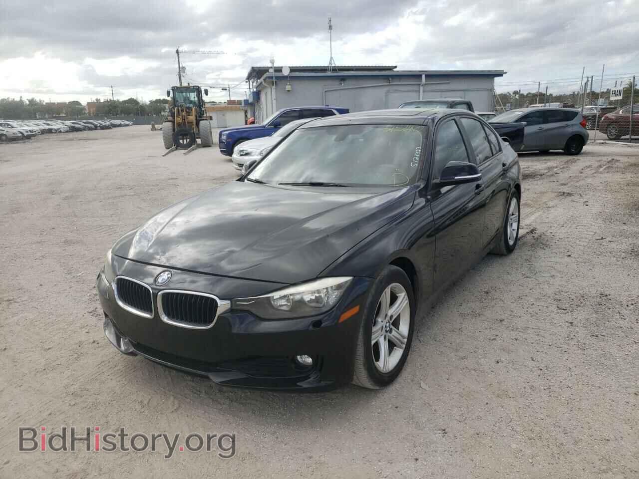 2013 BMW 3 SERIES - VIN: WBA3B1C54DF462694 - Фото 2
