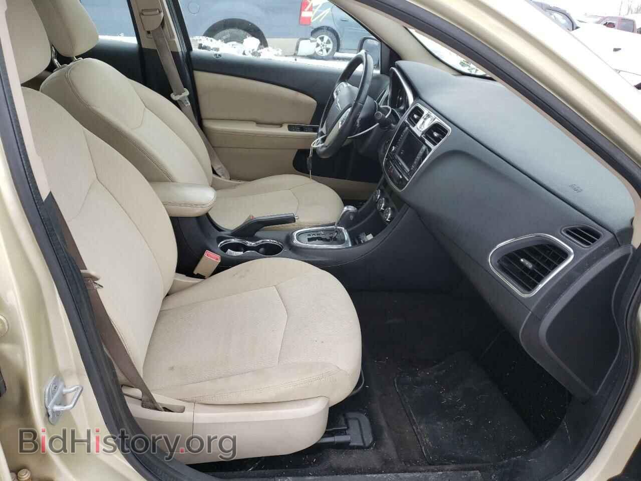 2011 CHRYSLER 200 - VIN: 1C3BC1FG3BN511111 - Фото 5