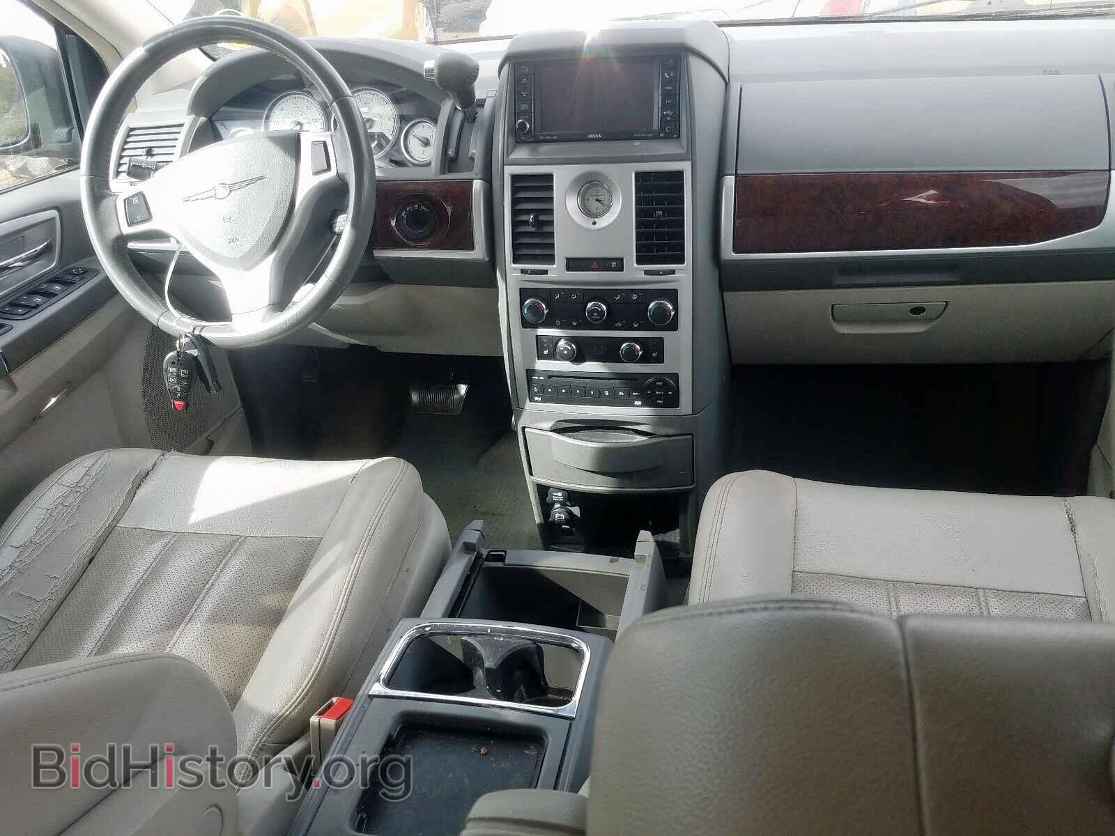 2009 CHRYSLER MINIVAN - VIN: 2A8HR54109R633618 - Фото 9