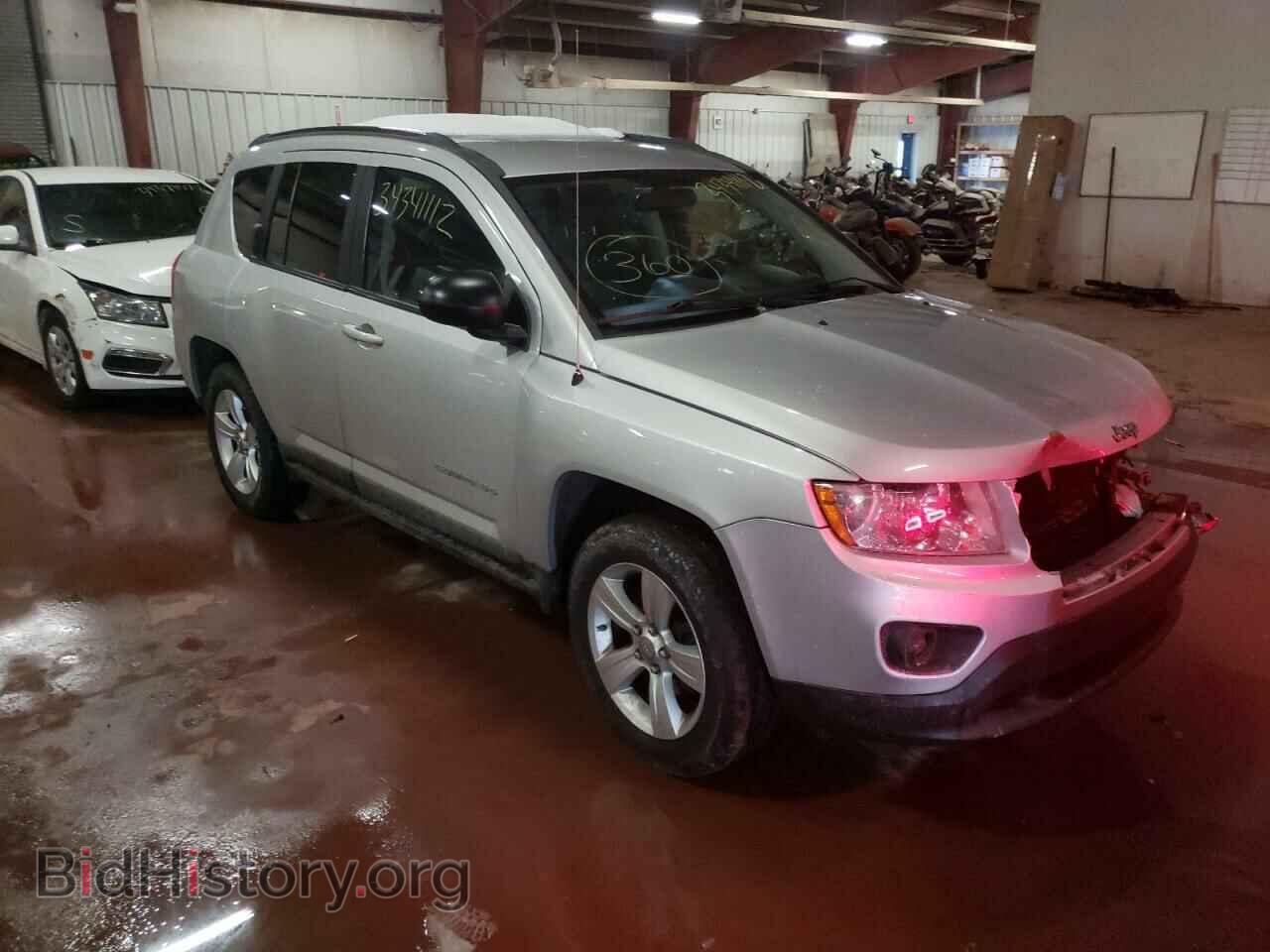 Photo 1J4NT1FB8BD290733 - JEEP COMPASS 2011