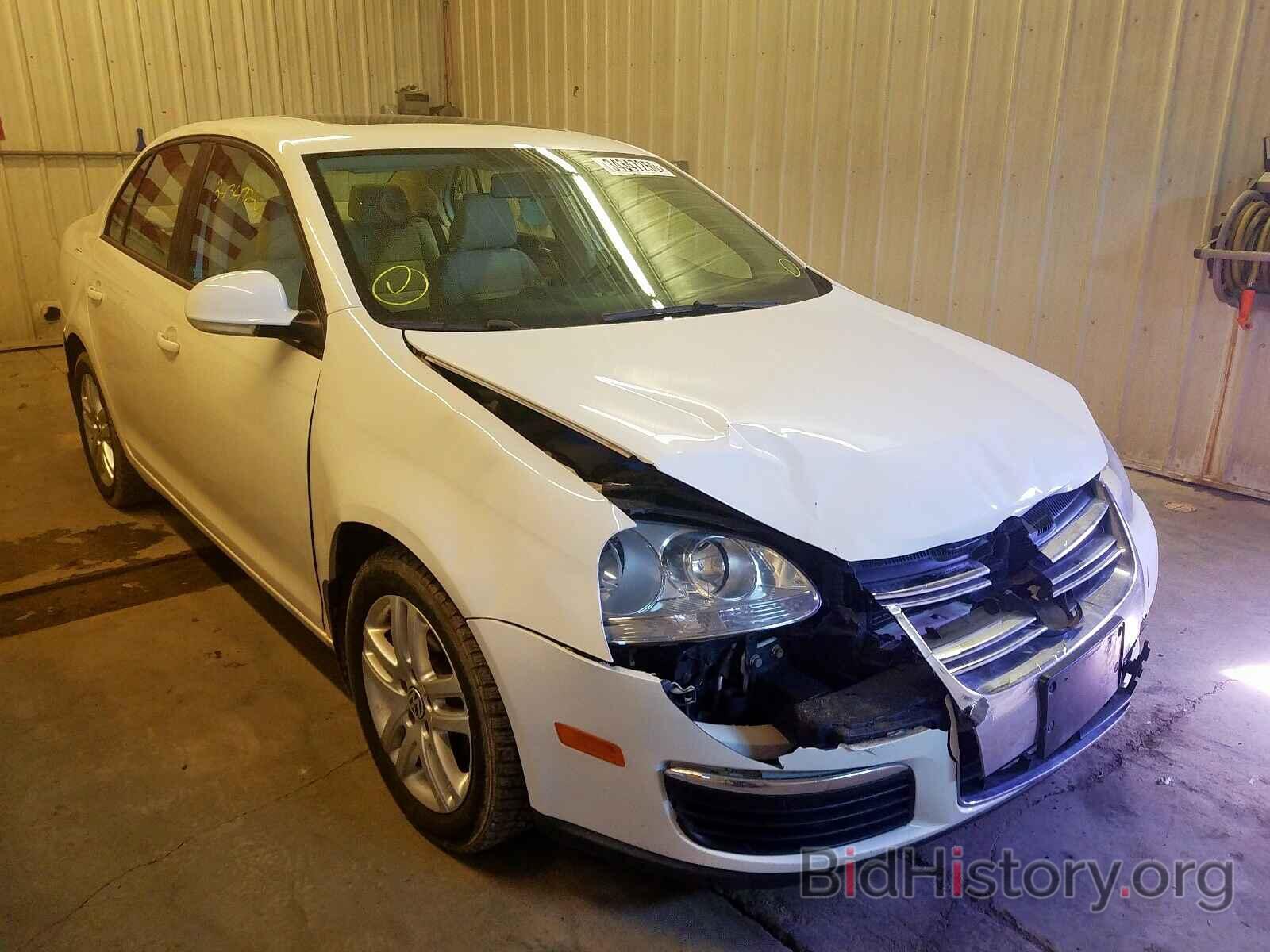 Фотография 3VWRZ7AJ7AM157663 - VOLKSWAGEN JETTA 2010