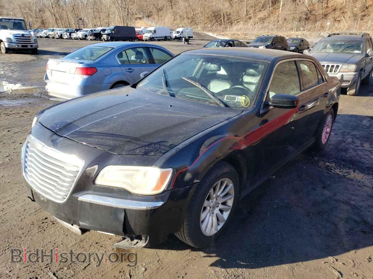 2014 CHRYSLER 300 - VIN: 2C3CCAAG0EH232773 - Фото 2