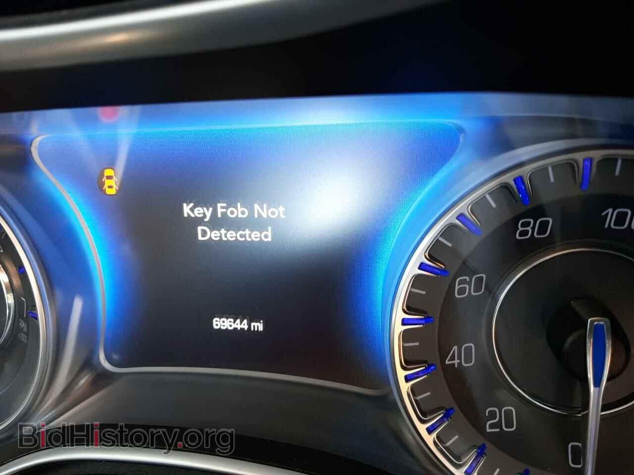2017 CHRYSLER 300 - VIN: 2C3CCAEGXHH667783 - Фото 8