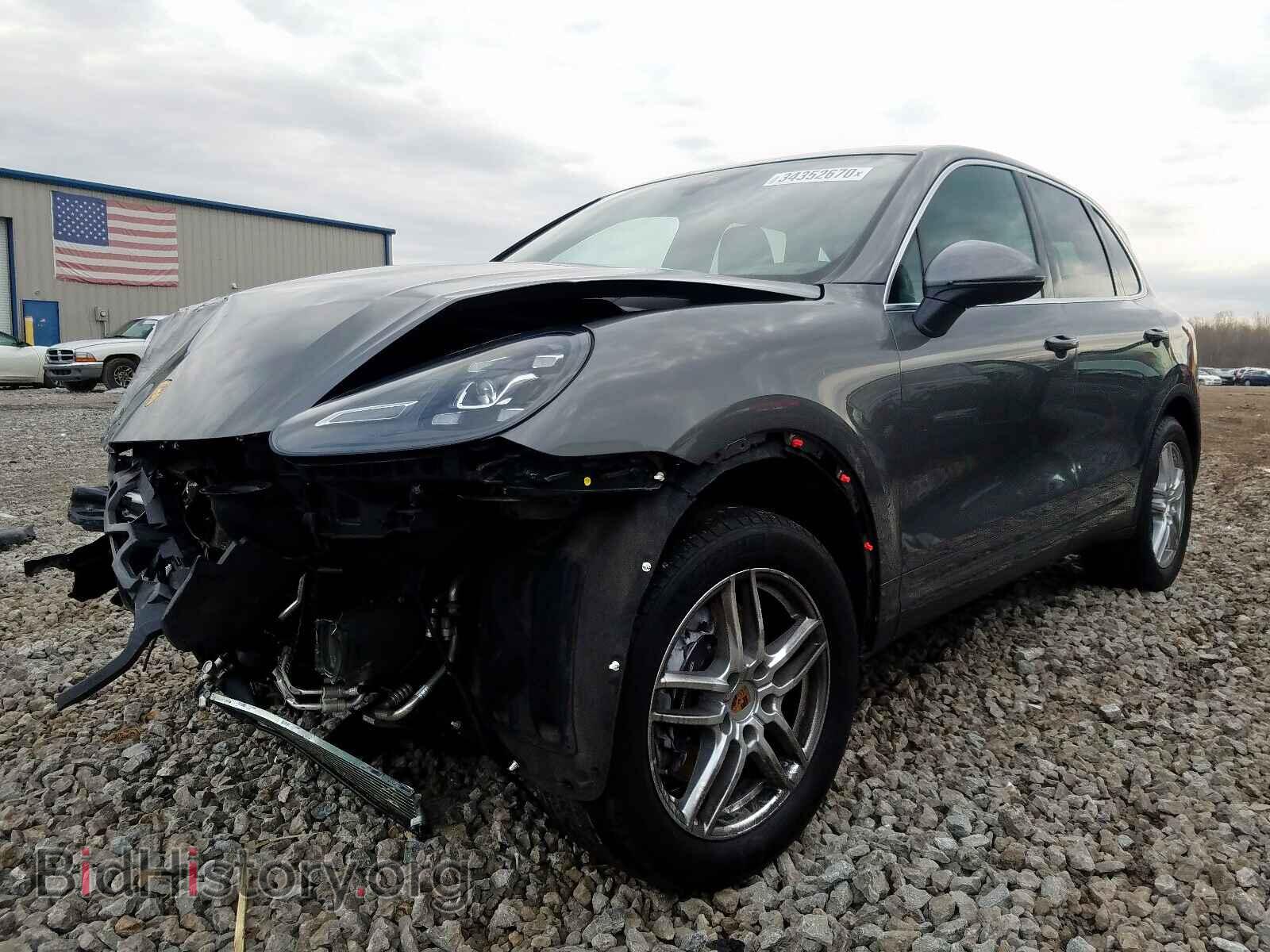 2016 PORSCHE CAYENNE - VIN: WP1AA2A29GLA08876 - Photo 2
