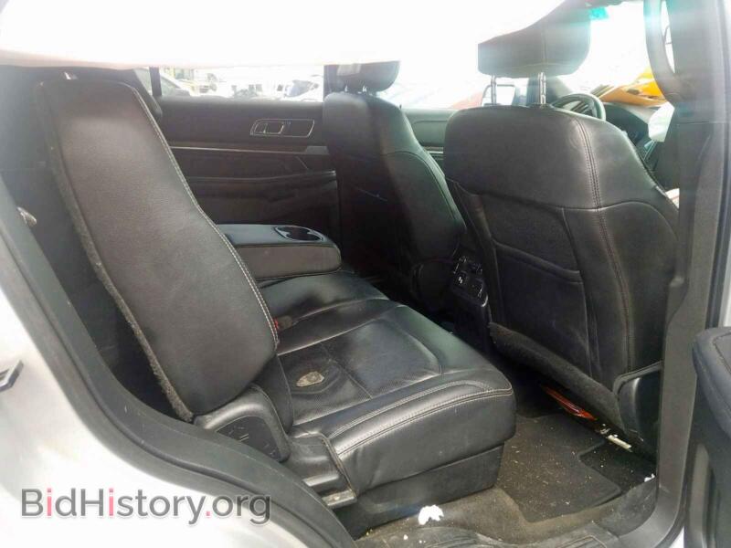 2016 Ford EXPLORER (VIN 1FM5K8F84GGA45113) — photo 6 of 10