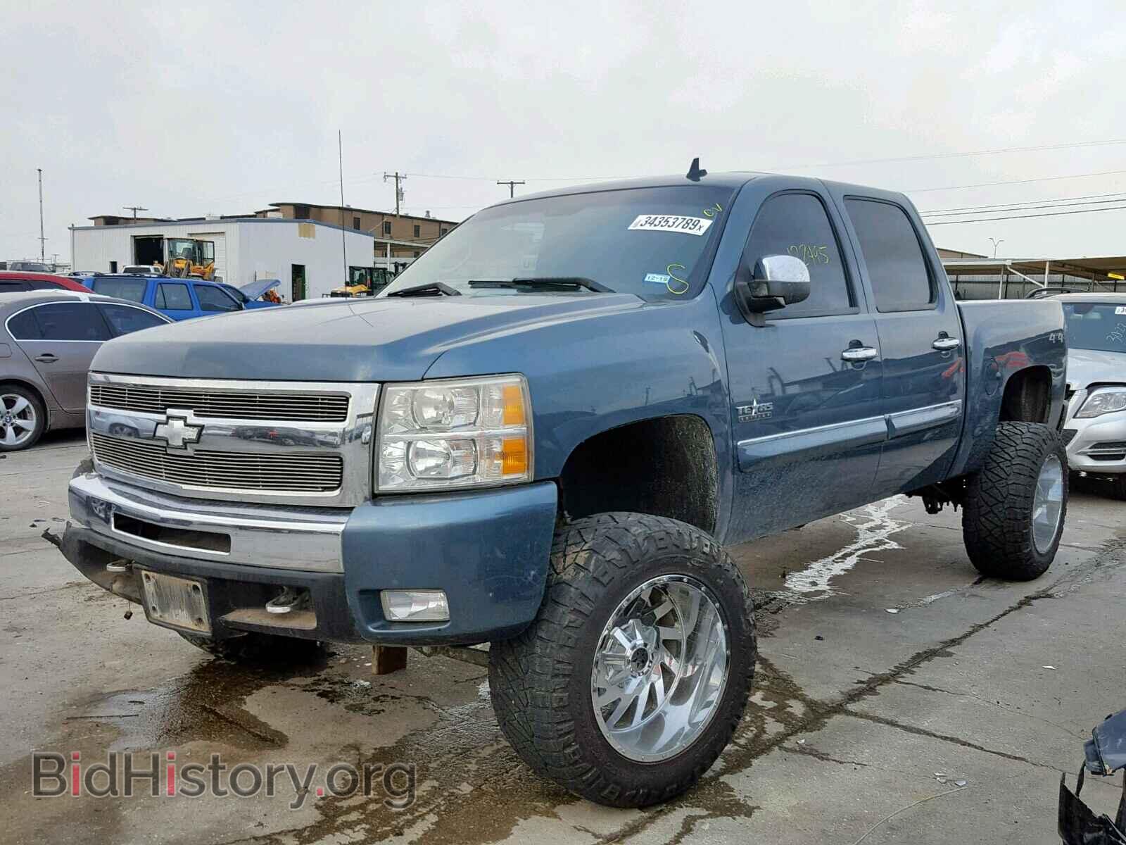 2011 CHEVROLET SILVERADO - VIN: 3GCPKSE32BG402155 - Photo 2