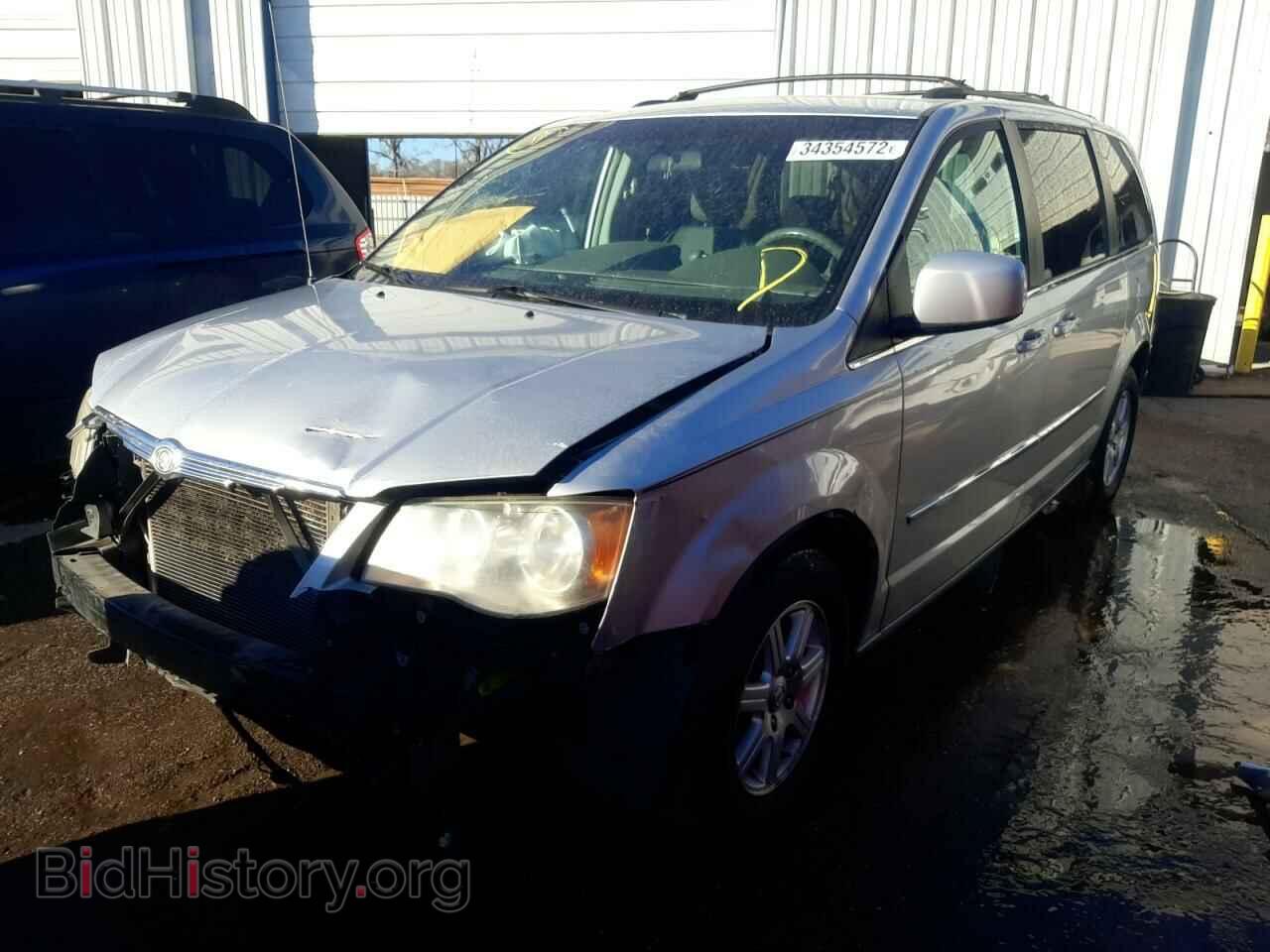 2010 CHRYSLER MINIVAN - VIN: 2A4RR5D19AR463592 - Фото 2