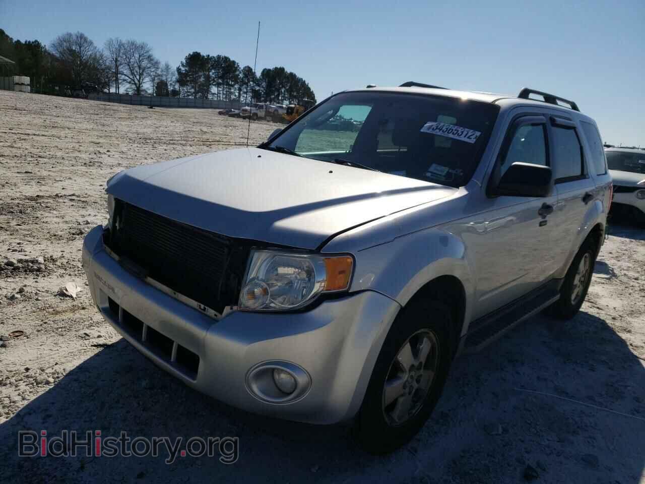 2011 FORD ESCAPE - VIN: 1FMCU0D73BKC22799 - Фото 2