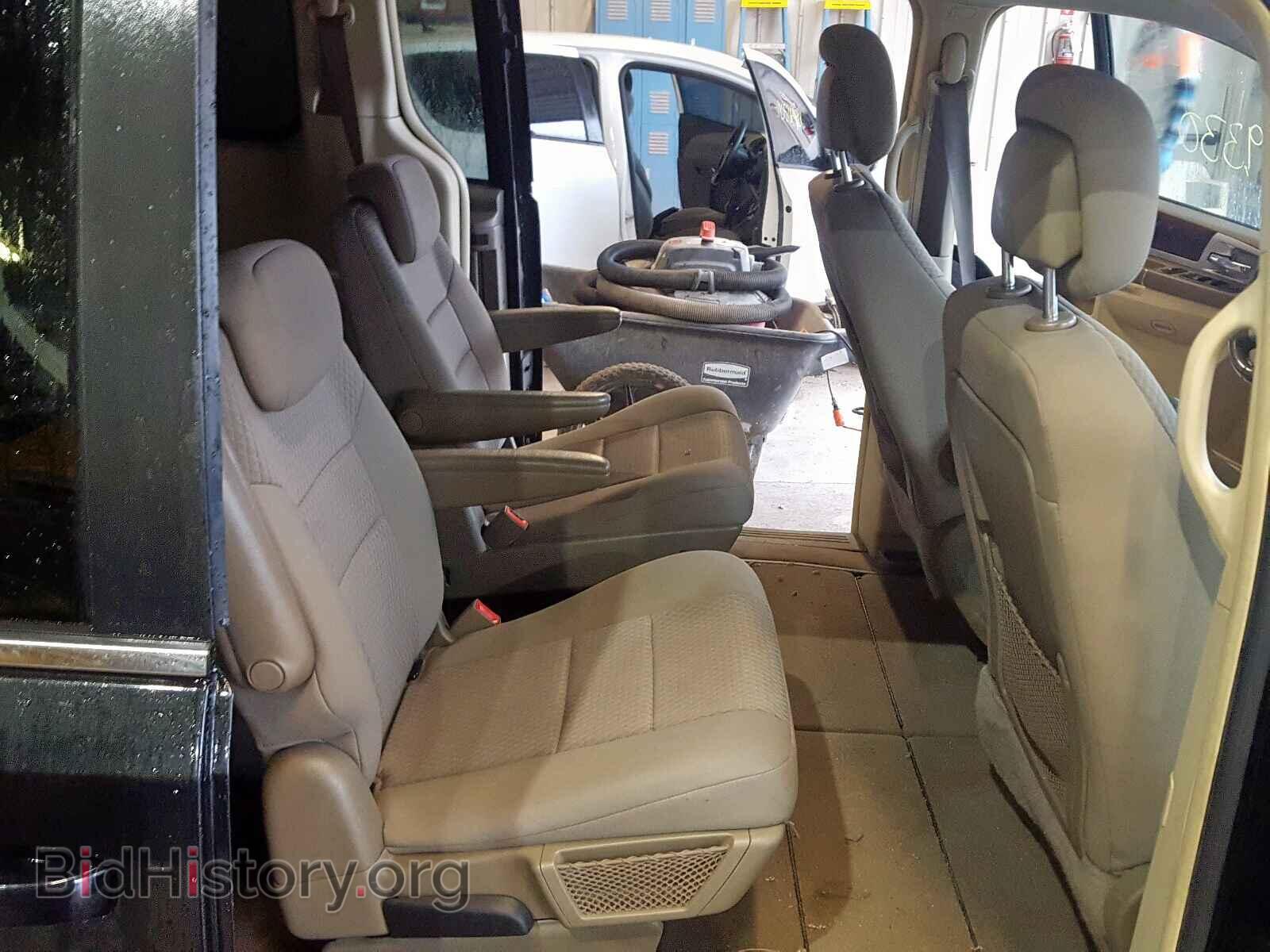 2010 CHRYSLER TOWN & COU - VIN: 2A4RR5D19AR451247 - Фото 6