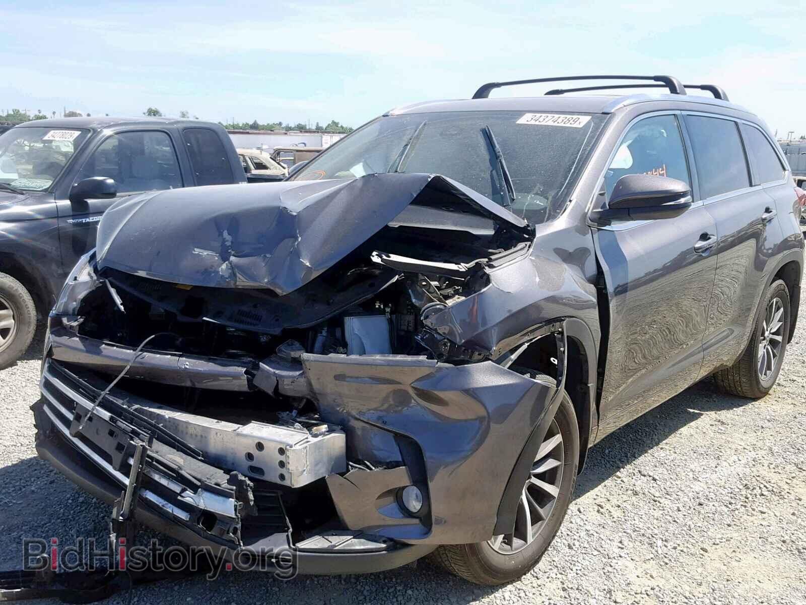 2017 TOYOTA HIGHLANDER - VIN: 5TDJZRFH6HS373371 - Фото 2