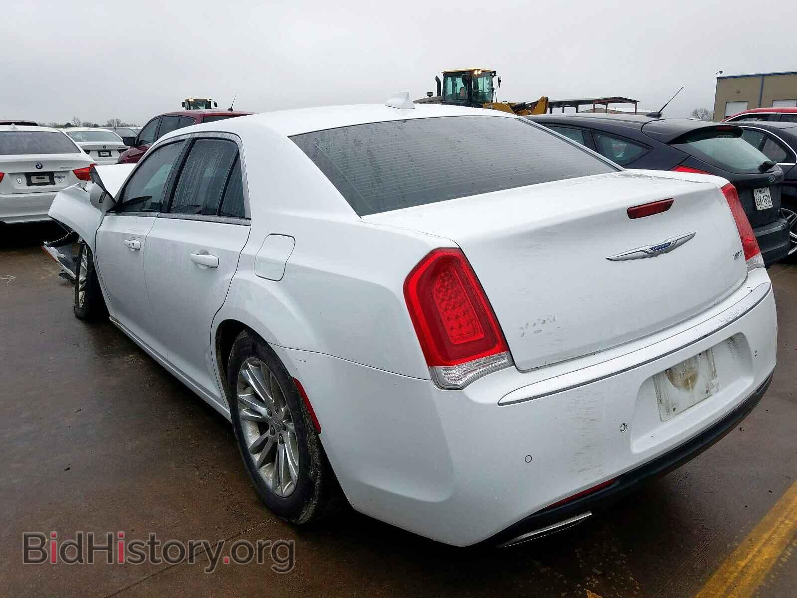 2017 CHRYSLER 300 - VIN: 2C3CCAAG2HH552391 - Фото 3