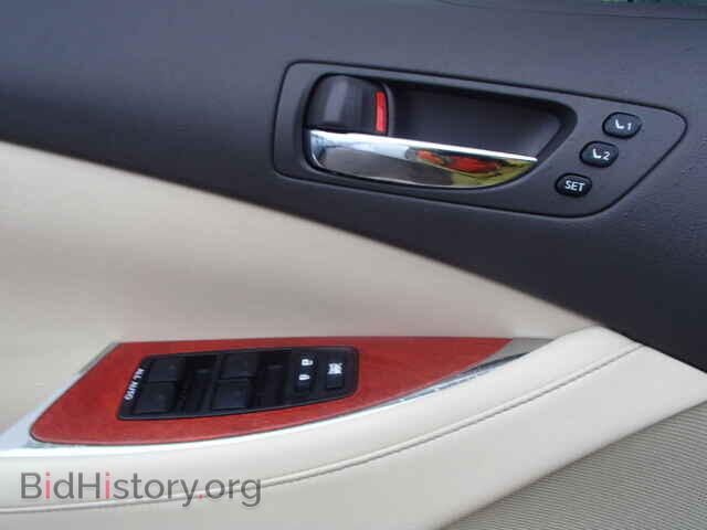2011 LEXUS ES350 - VIN: JTHBK1EG7B2438437 - Фото 10