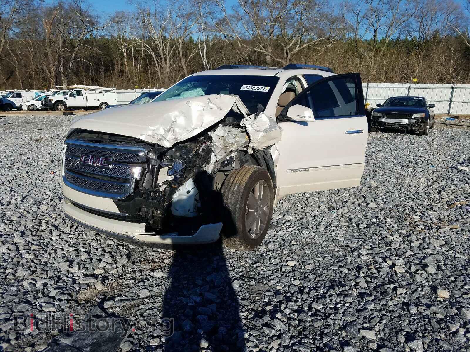2014 GMC ACADIA DEN - VIN: 1GKKRTKD2EJ214882 - Фото 2
