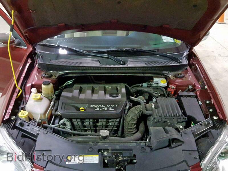 2012 Chrysler 200 (VIN 1C3CCBCB3CN178414) — фото 7 из 10