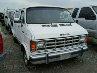 1992 Dodge RAM VAN RAM Van B2, white — VIN 2B7HB21Y1NK146748, Copart