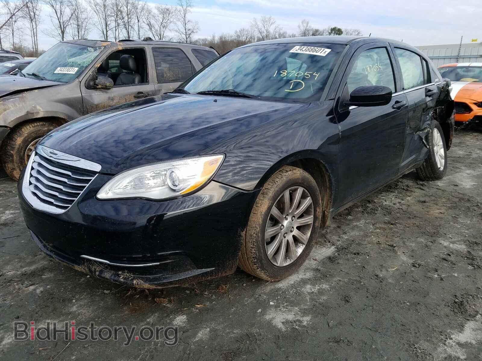 2013 CHRYSLER 200 - VIN: 1C3CCBBG4DN573149 - Фото 2