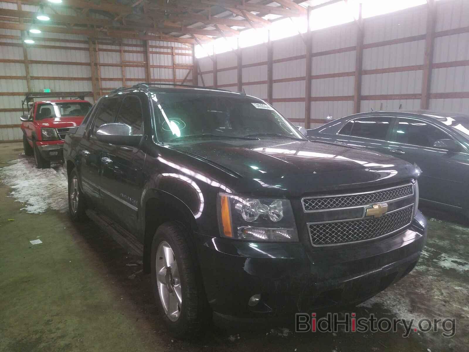 Photo 3GNVKGE02AG101658 - CHEVROLET AVALANCHE 2010