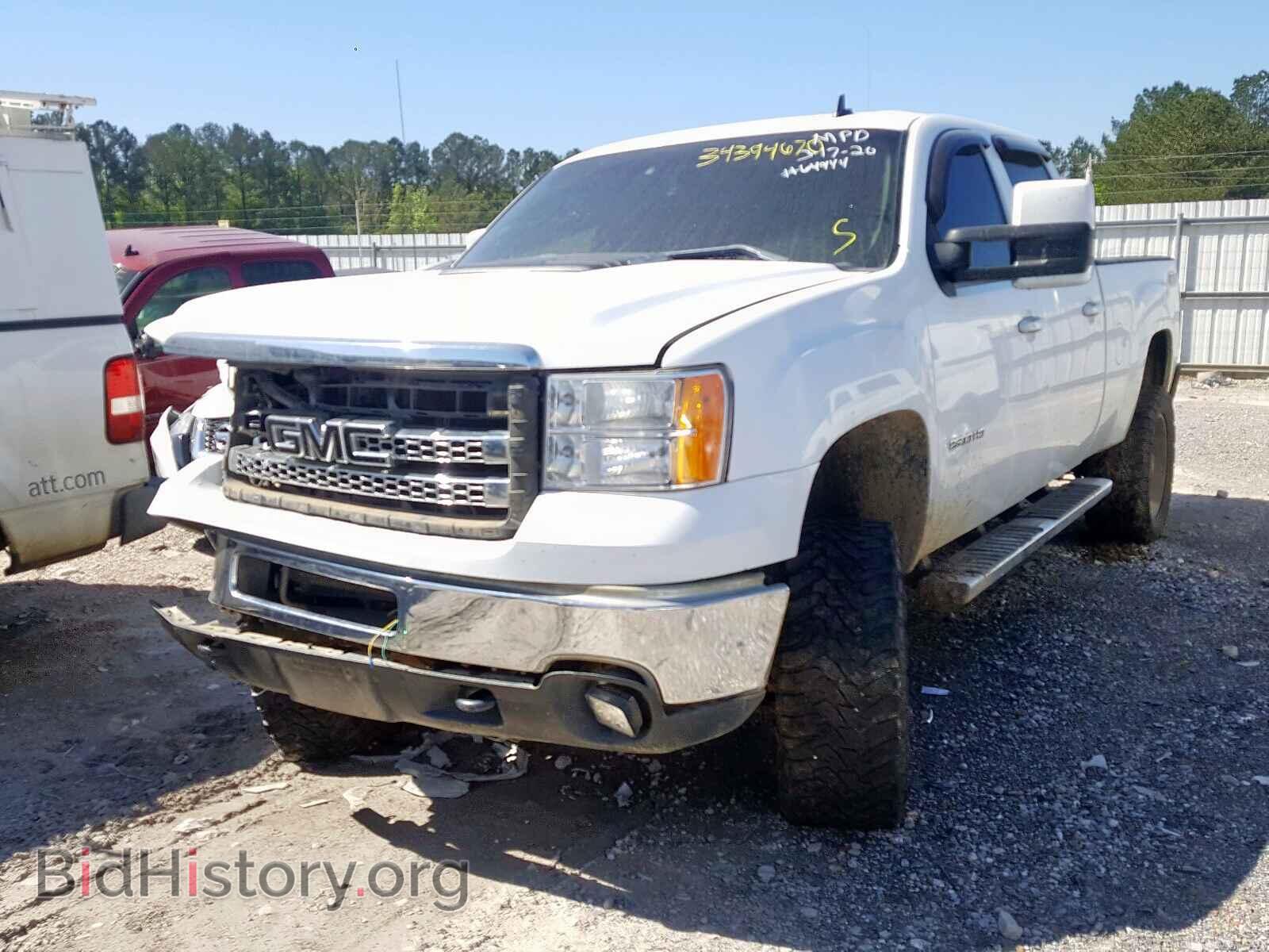 2013 GMC SIERRA - VIN: 1GT121E80DF227601 - Фото 2