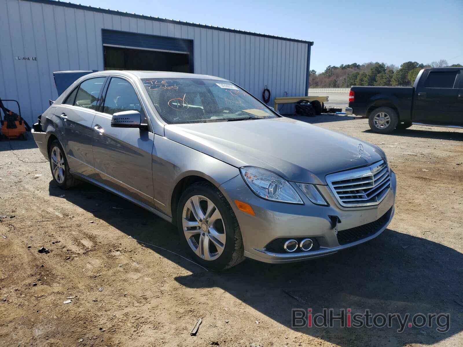 Photo WDDHF5GB6BA279561 - MERCEDES-BENZ E CLASS 2011