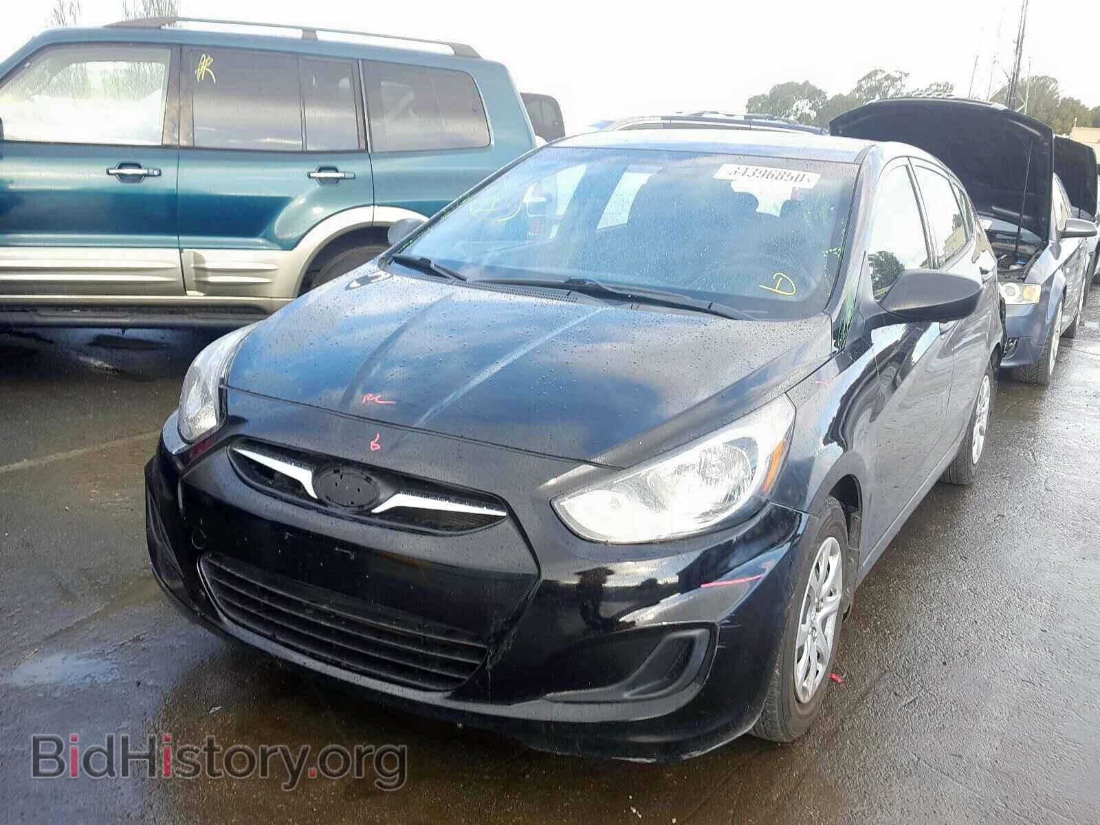 2013 HYUNDAI ACCENT - VIN: KMHCT5AE5DU082457 - Фото 2