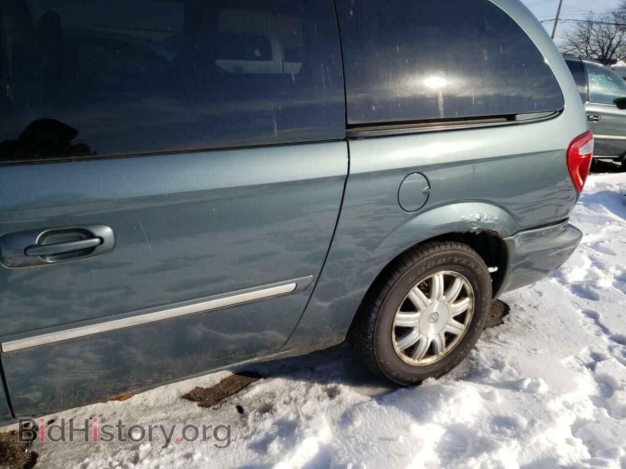 2006 CHRYSLER MINIVAN - VIN: 2A4GP54L56R821843 - Фото 9