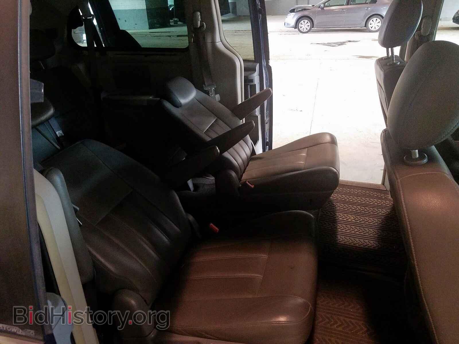 2009 CHRYSLER TOWN & COU - VIN: 2A8HR54199R552150 - Фото 6