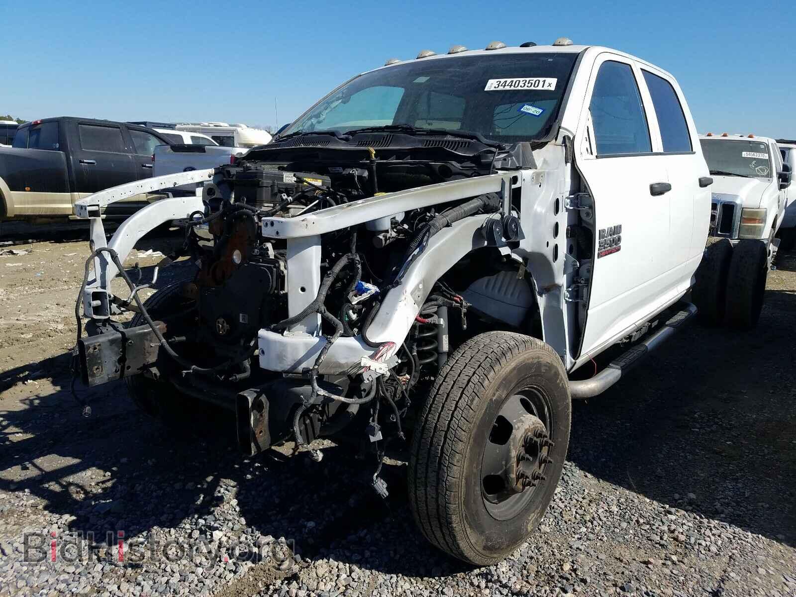 2016 RAM 3500 - VIN: 3C7WRSCL3GG329754 - Фото 2