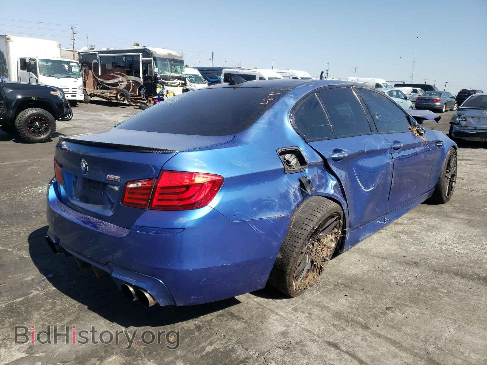 2013 BMW M5 - VIN: WBSFV9C51DC773340 - Фото 4