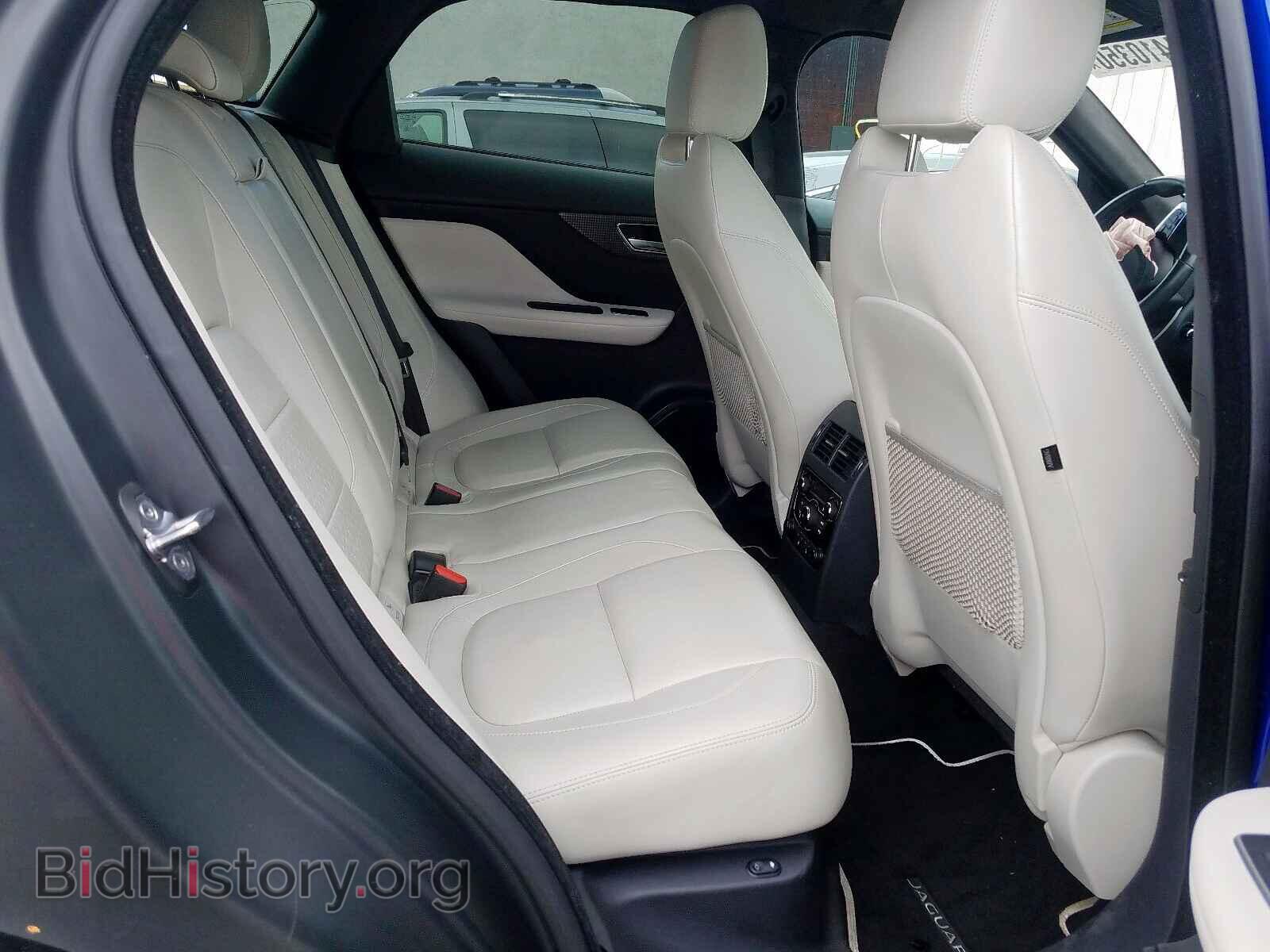 2017 JAGUAR F-PACE - VIN: SADCP2BV9HA051732 - Фото 6