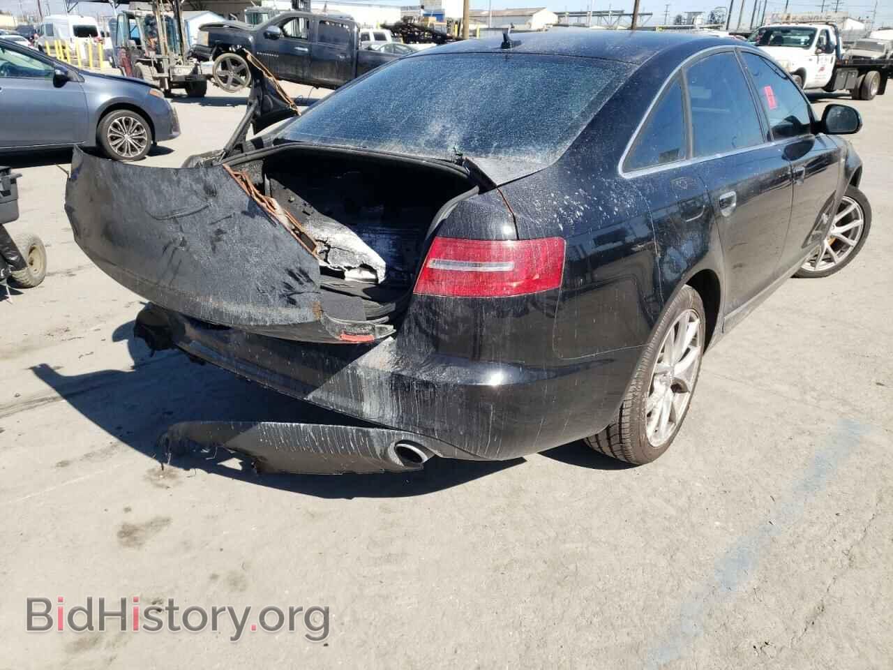 2010 AUDI A6 - VIN: WAUFGAFB0AN008556 - Фото 4