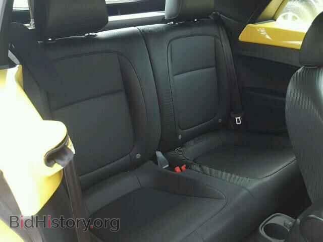 2014 VOLKSWAGEN BEETLE - VIN: 3VW5X7AT6EM803402 - Фото 6