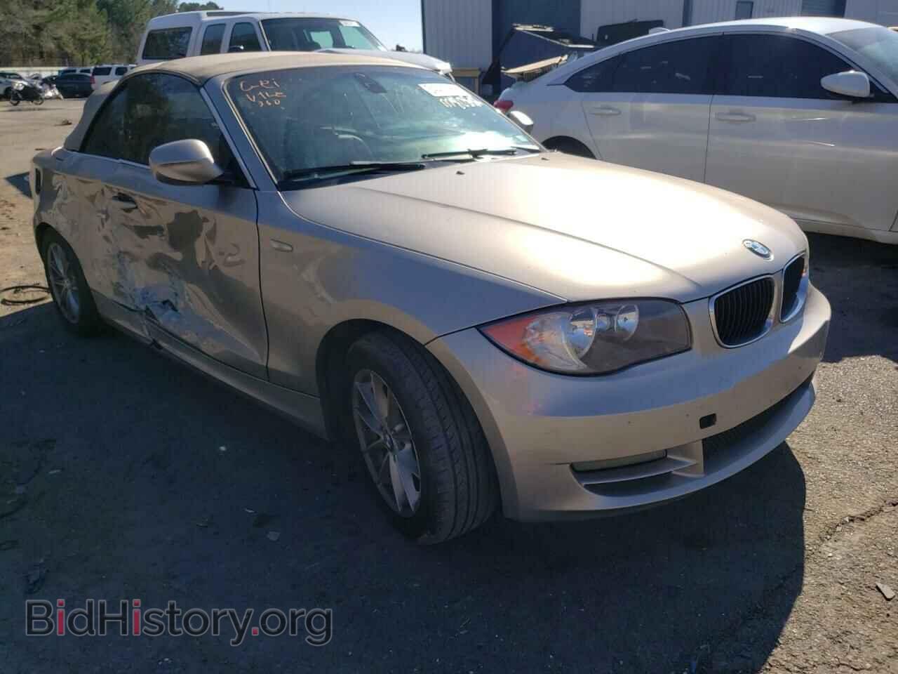 Photo WBAUL7C53BVM80885 - BMW 1 SERIES 2011