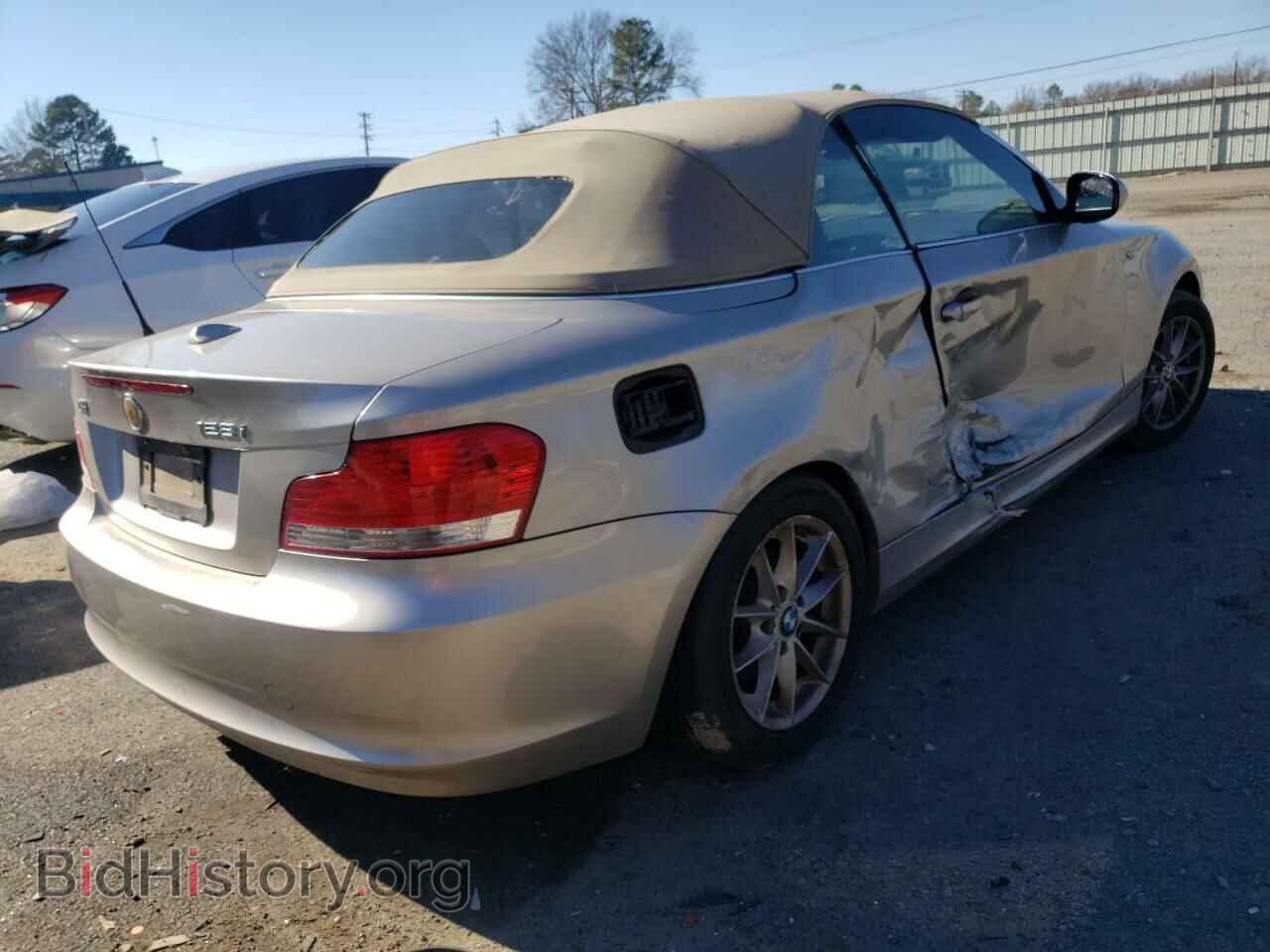 2011 BMW 1 SERIES - VIN: WBAUL7C53BVM80885 - Фото 4