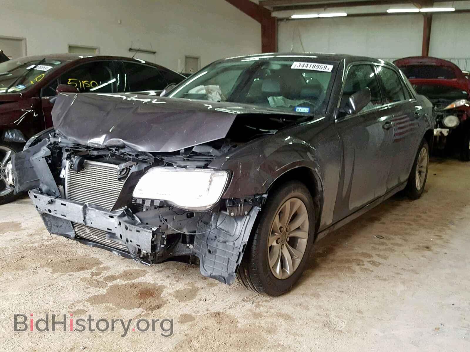 2016 CHRYSLER 300 - VIN: 2C3CCAAG0GH216513 - Фото 2