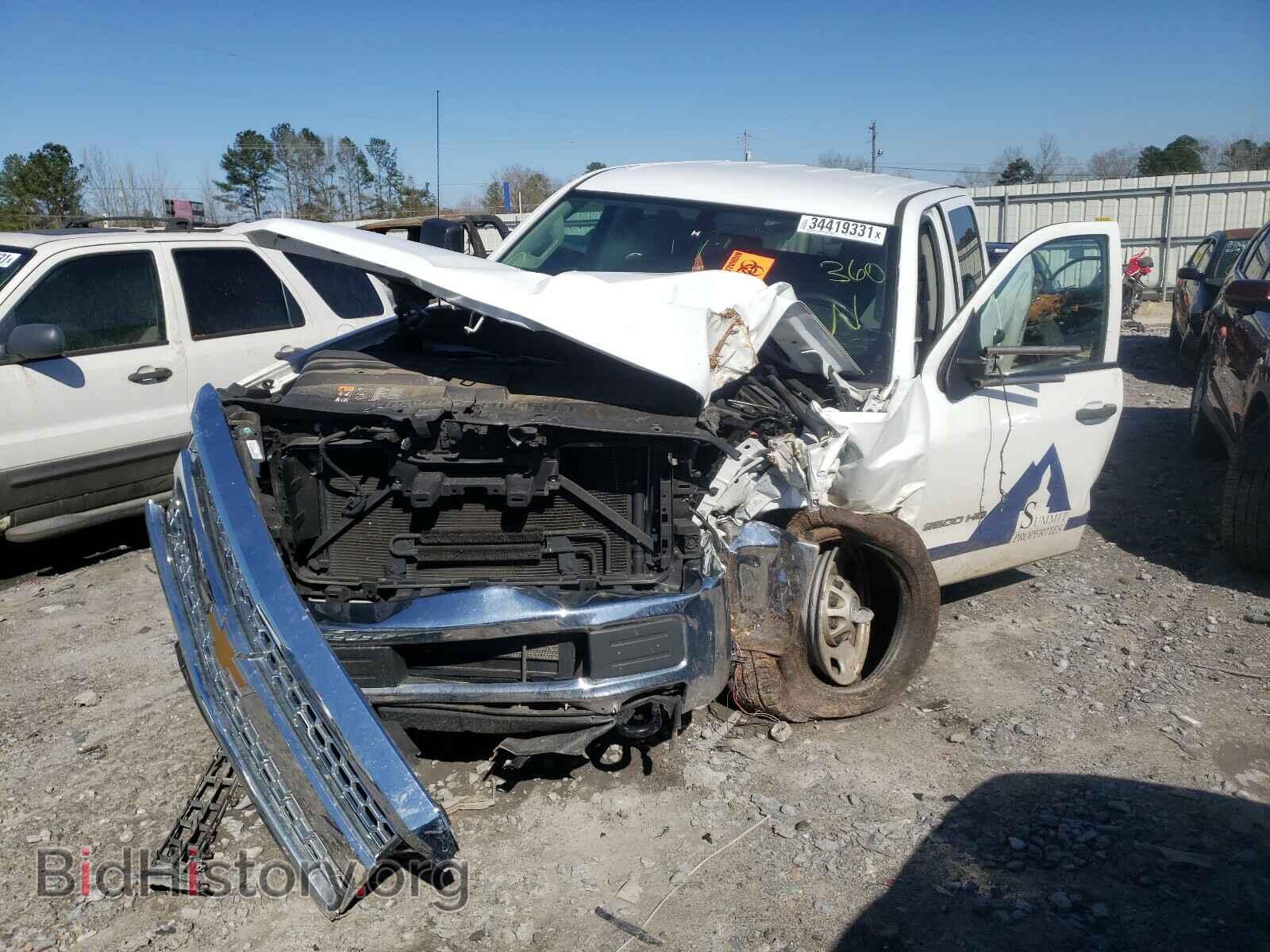2019 CHEVROLET SILVERADO - VIN: 1GC1CREG9KF235857 - Фото 2