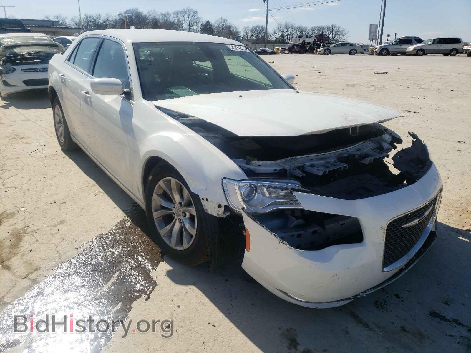 Фотография 2C3CCAAG3GH135702 - CHRYSLER 300 2016