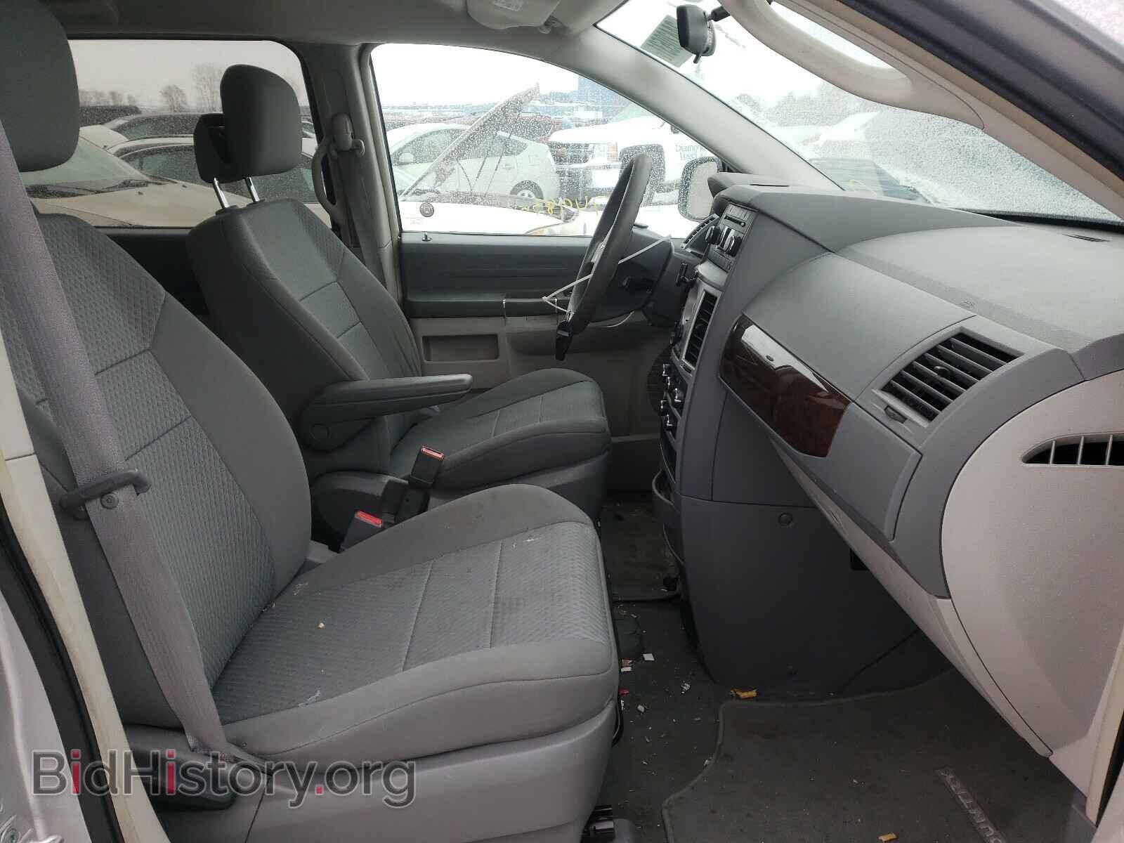 2010 CHRYSLER MINIVAN - VIN: 2A4RR2D16AR329993 - Photo 5