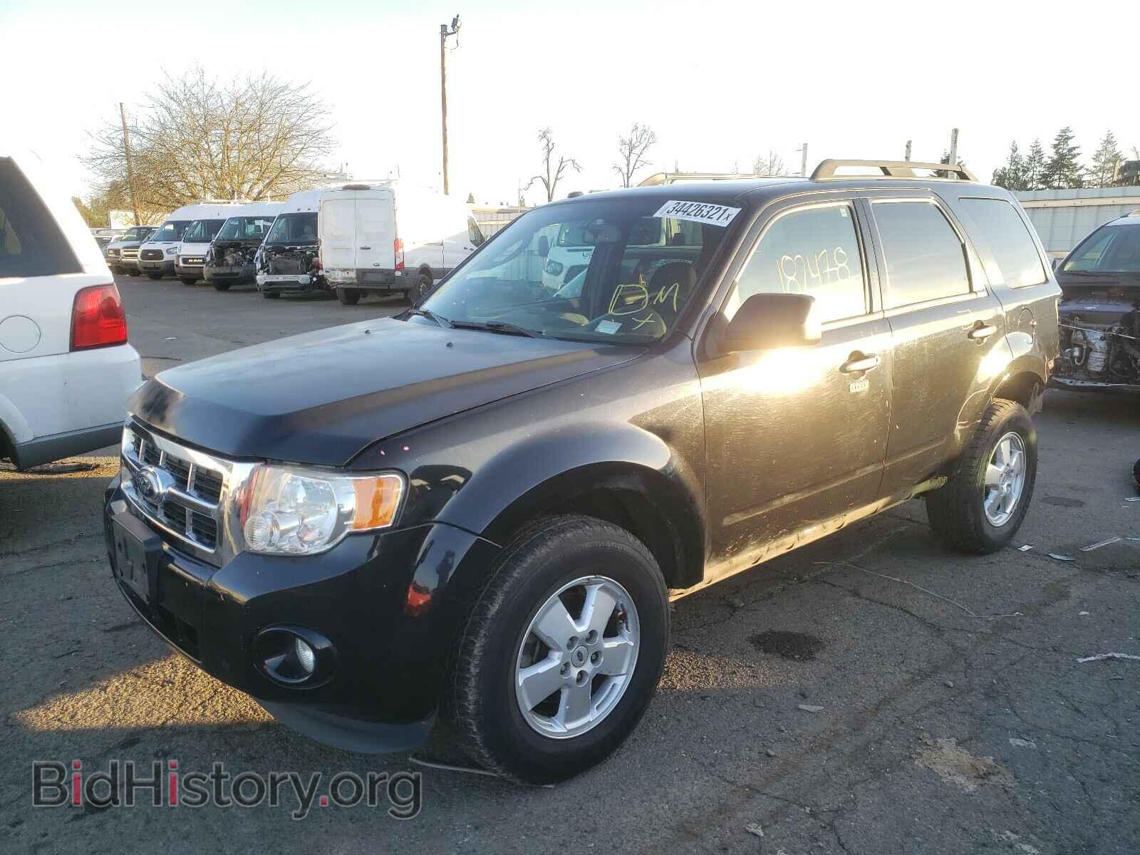 2011 FORD ESCAPE - VIN: 1FMCU0D76BKC11098 - Фото 2