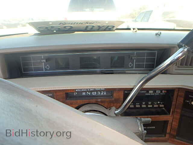 1992 CADILLAC DEVILLE - VIN: 1G6CD53B8N4324795 - Фото 8