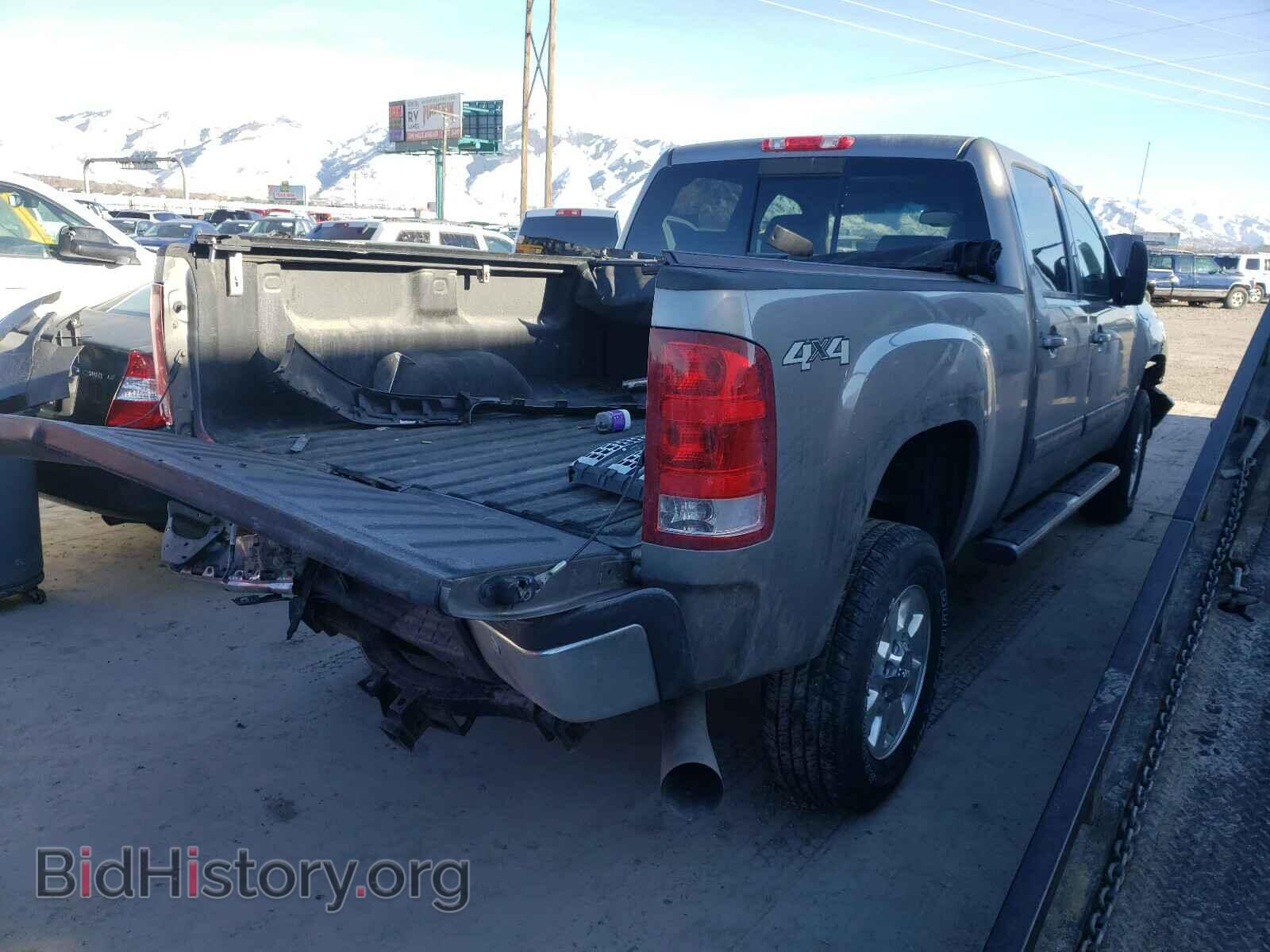 2013 GMC SIERRA - VIN: 1GT424E81DF170825 - Фото 4