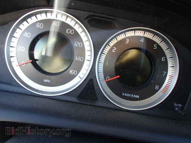 2013 VOLVO XC60 - VIN: YV4952DL8D2417527 - Фото 8