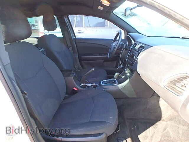 2012 CHRYSLER 200 - VIN: 1C3CCBAB0CN208584 - Фото 5