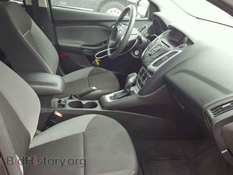 2014 Ford FOCUS (VIN 1FADP3F28EL208419) — photo 5 of 10
