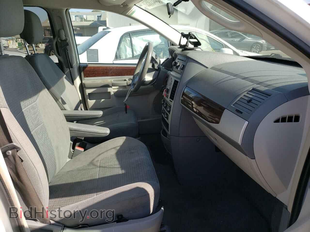 2010 CHRYSLER MINIVAN - VIN: 2A4RR5D17AR500638 - Фото 5